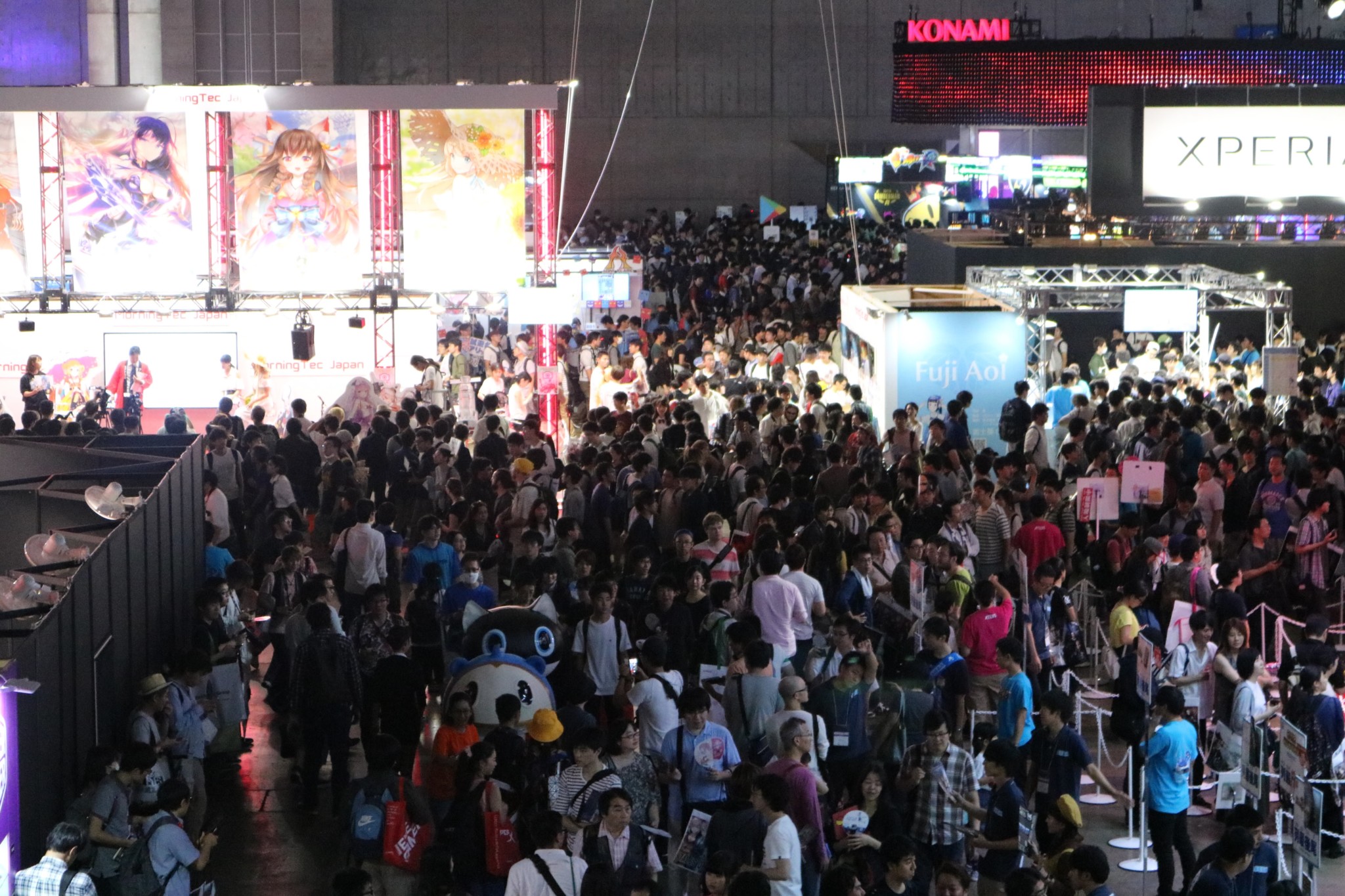 東京ゲームショウ2018の入場者数は29万8690人、過去最多の入場者数を記録