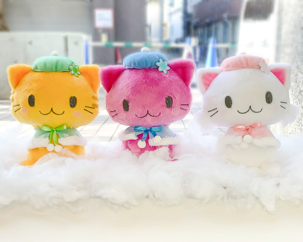 クレーンゲームアプリ「トレバ」にお馴染みのキャラ「トレタ」「タイガ」「もうふ」のぬいぐるみが登場