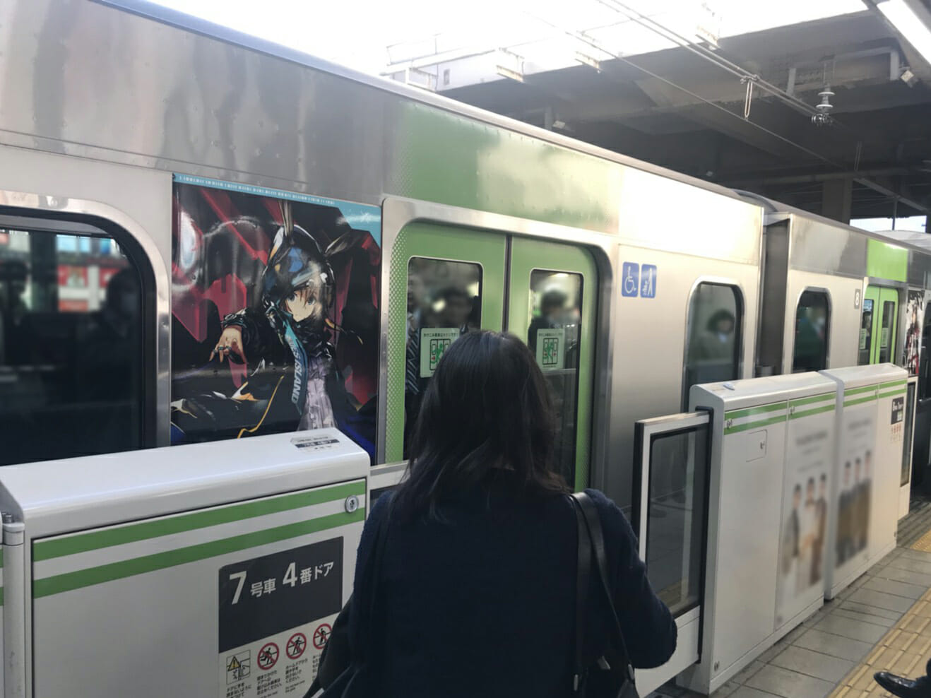 「アークナイツ」ラッピングトレインが山手線に登場！