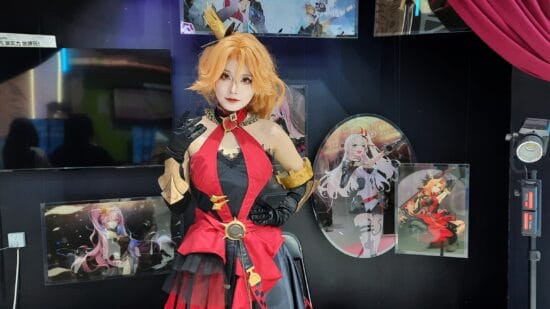 中国ゲームイベントのコスプレ事情、刺激的すぎる衣装の行方