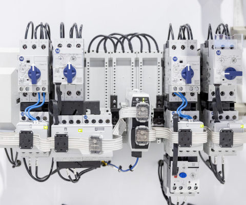 ロックウェル･オートメーション、新開発のモータ制御および電源接続機能でEtherNet/IP In-Cabinetソリューションを拡張