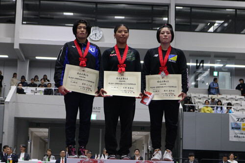 クリナップレスリング部の青柳善の輔選手、石井亜海選手が、「明治杯全日本選抜レスリング選手権大会」で優勝！！