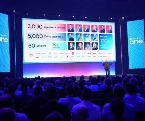 OutSystems、エンタープライズAI向けのオープンなAgentic Systems Platformを発表