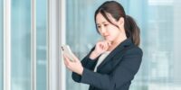 買取店スタッフの私用スマホでの査定撮影は情報漏洩リスク?BeReal投稿による顧客情報流出事件から考える買取店・リサイクルショップの顧客情報管理体制──本人確認書類・買取データの安全な管理方法