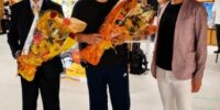 国際派アクション俳優・倉田保昭 主演映画『夢物語』で反響 パワー系アクション俳優・大東賢、おもちゃ鑑定士・小材直由氏より花束