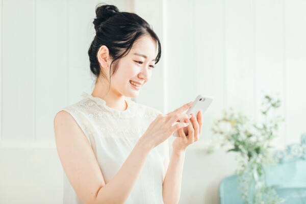 【徹底調査】女性の在宅副業ランキング2026。スマホでできる・顔出しなし・初期費用0円の副業の実態と、月3万円・月10万円を稼ぐ人…