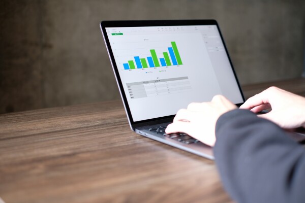 【最新】買取店向け管理システムを徹底比較。売上管理型・汎用CRM/POS型・Excel自作型・統合型の違いと機能・費用・向いている…