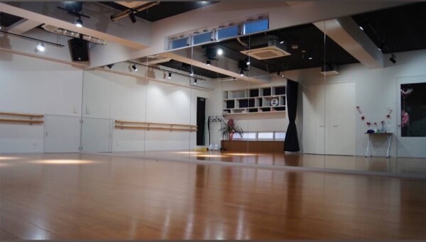 東京・埼玉の地域密着型ダンススタジオ「REDEIC DANCE STUDIO」と神村学園高等部 東日本教育サポートセンターが連携─…