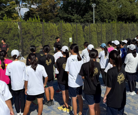 【ソフトテニス】アカエムスペシャルアンバサダー長江光一選手が中学生約160名に直接指導 「北河内ソフトテニススキルアップ講習会」を大阪府で開催